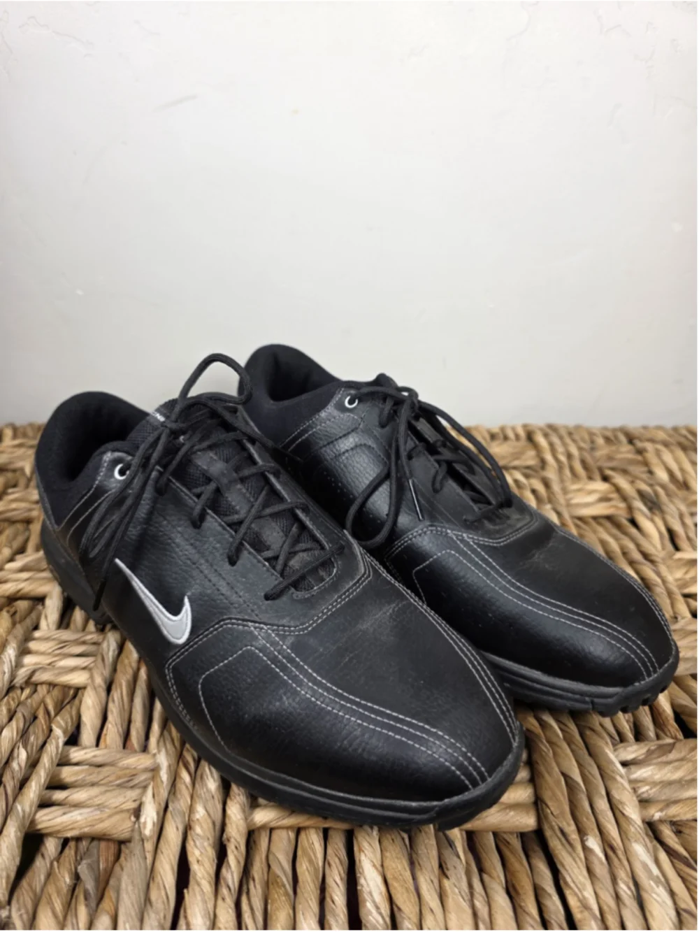 Nike Heritage Golf Shoes Mens 9W Wide Black Leather Soft Spikes 336041-001